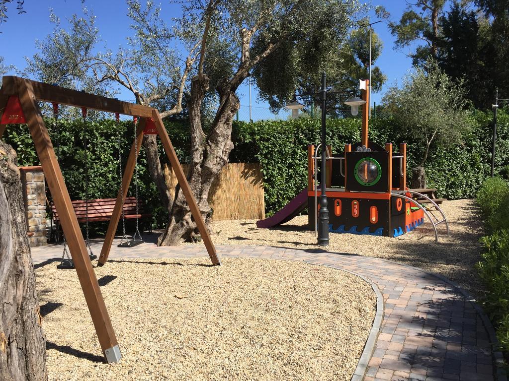 Camping Edy Diano Marina Esterno foto