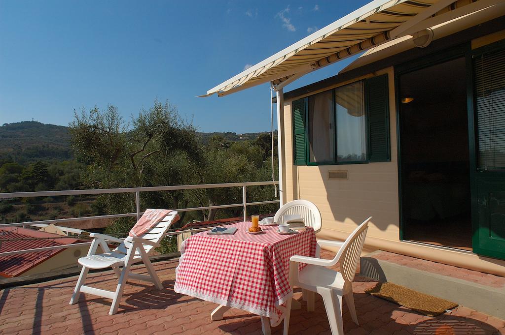 Camping Edy Diano Marina Camera foto