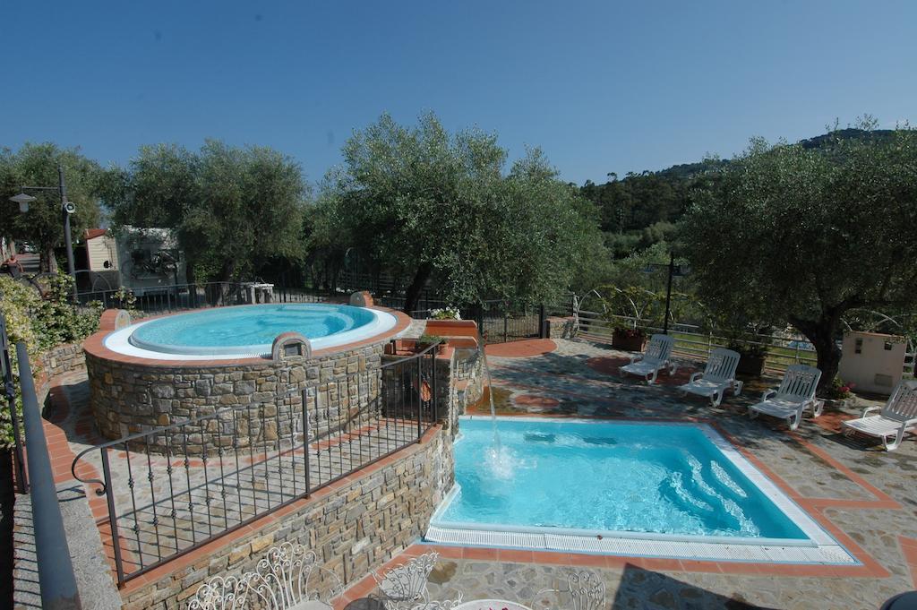 Camping Edy Diano Marina Esterno foto